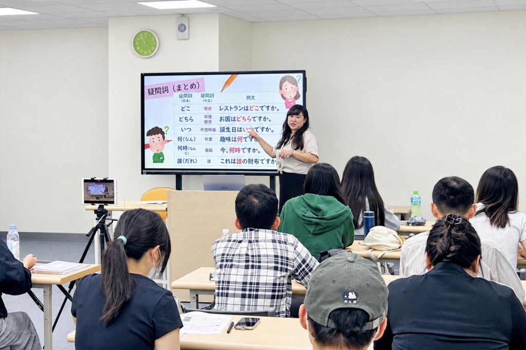 台灣籍教師上課，日文速成進步有感